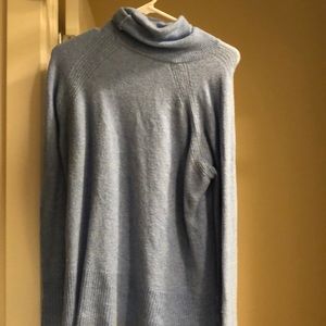 Turtleneck sweater in supersoft yarn blue